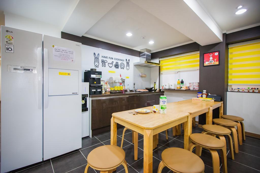 24 Guesthouse Haeundae Premier Пусан Екстериор снимка