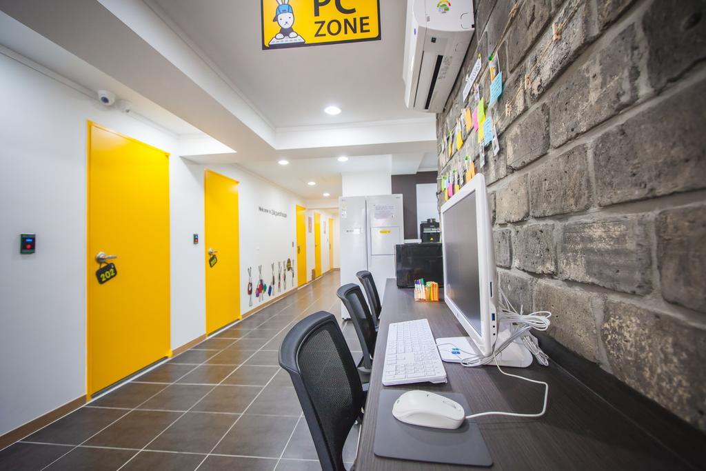 24 Guesthouse Haeundae Premier Пусан Екстериор снимка