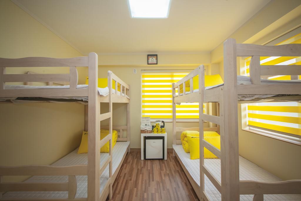 24 Guesthouse Haeundae Premier Пусан Стая снимка
